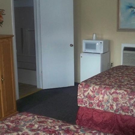 Catalina Airport Motel Avon Bagian luar foto