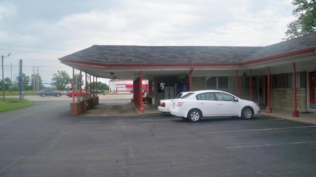 Catalina Airport Motel Avon Bagian luar foto