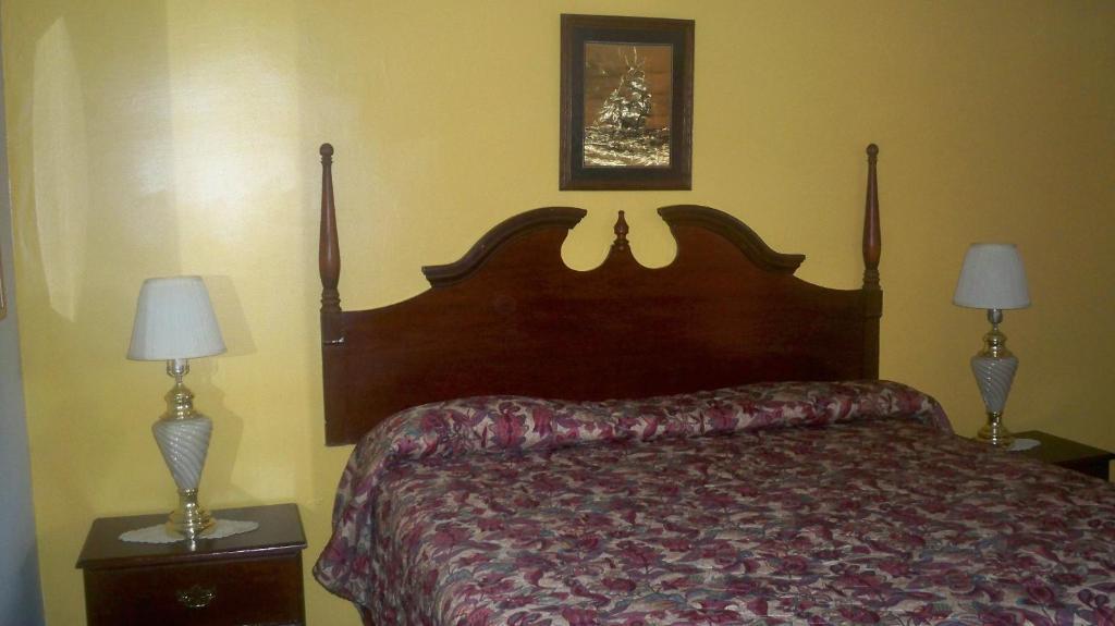 Catalina Airport Motel Avon Bagian luar foto